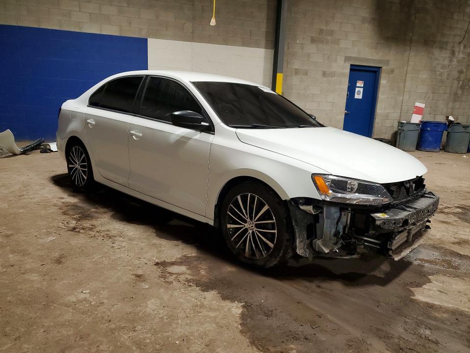 Photo 4 from auction – 2016 VOLKSWAGEN JETTA SPOR with VIN 3VWB17AJ2GM400202