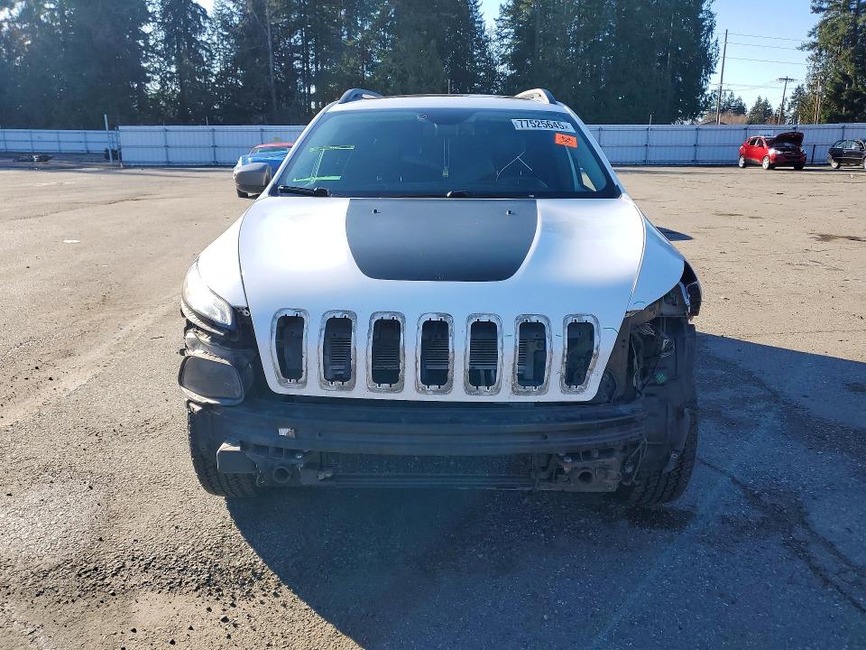 Photo 5 from auction – 2015 JEEP CHEROKEE with VIN 1C4PJMBS3FW757093