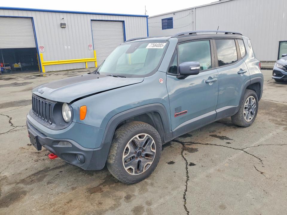 JEEP RENEGADE 2015 with VIN ZACCJBCT0FPB67921 - Photo from auction