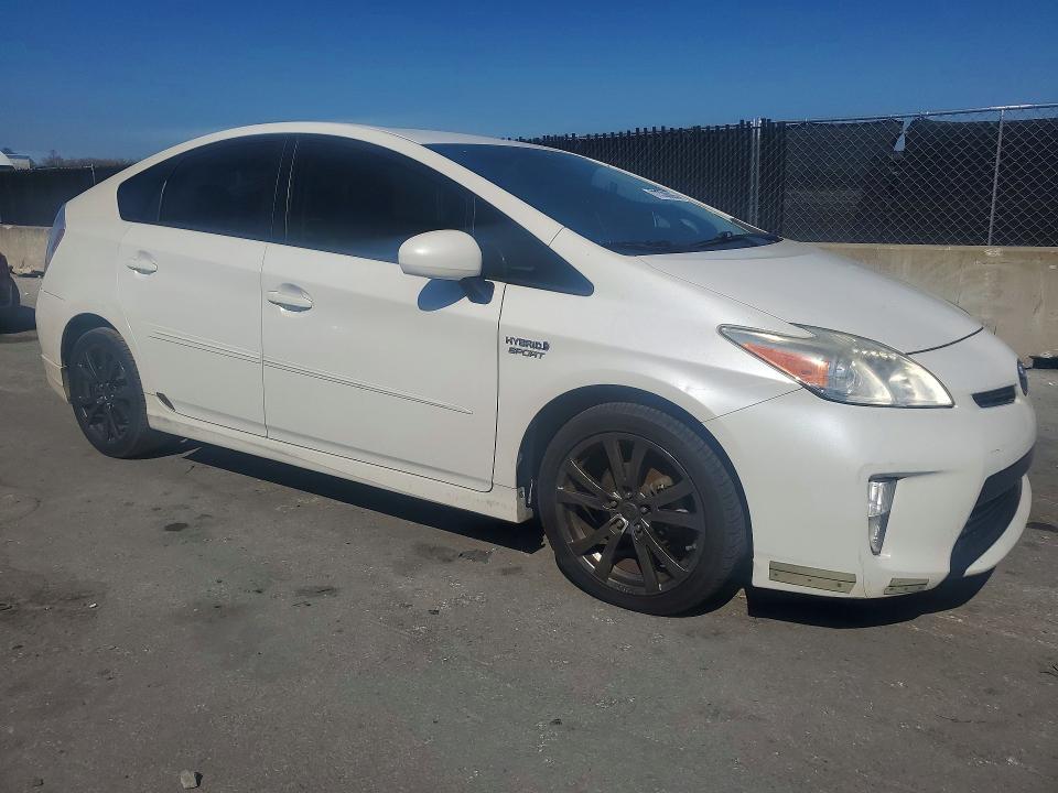 Photo 4 from auction – 2013 TOYOTA PRIUS with VIN JTDKN3DU4D5598756