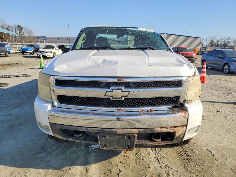 Photo 5 from auction – 2007 CHEVROLET SILVERADO with VIN 2GCEC19J971704503