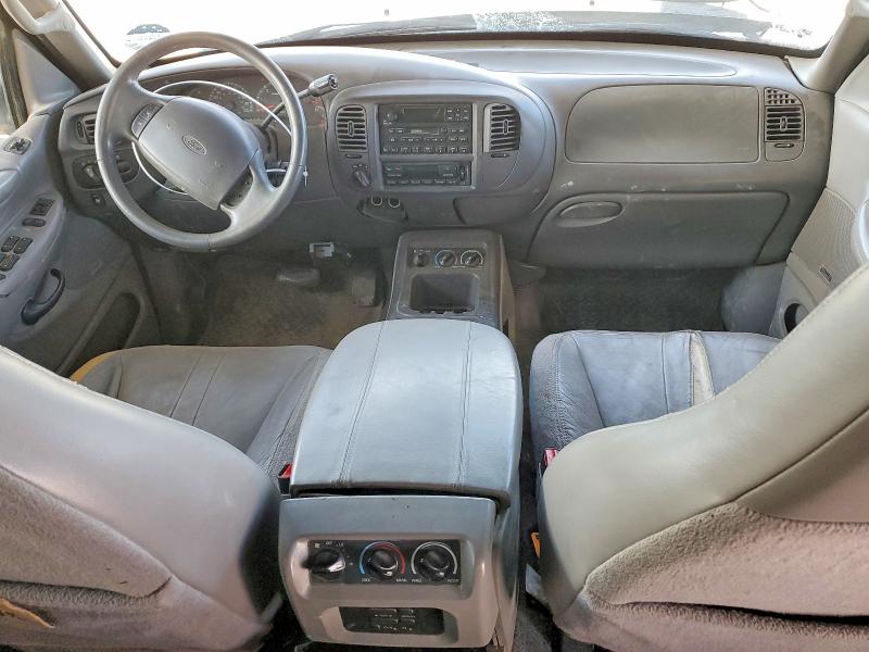 Photo 8 from auction – 2000 FORD EXPEDITION with VIN 1FMPU18LXYLC35552