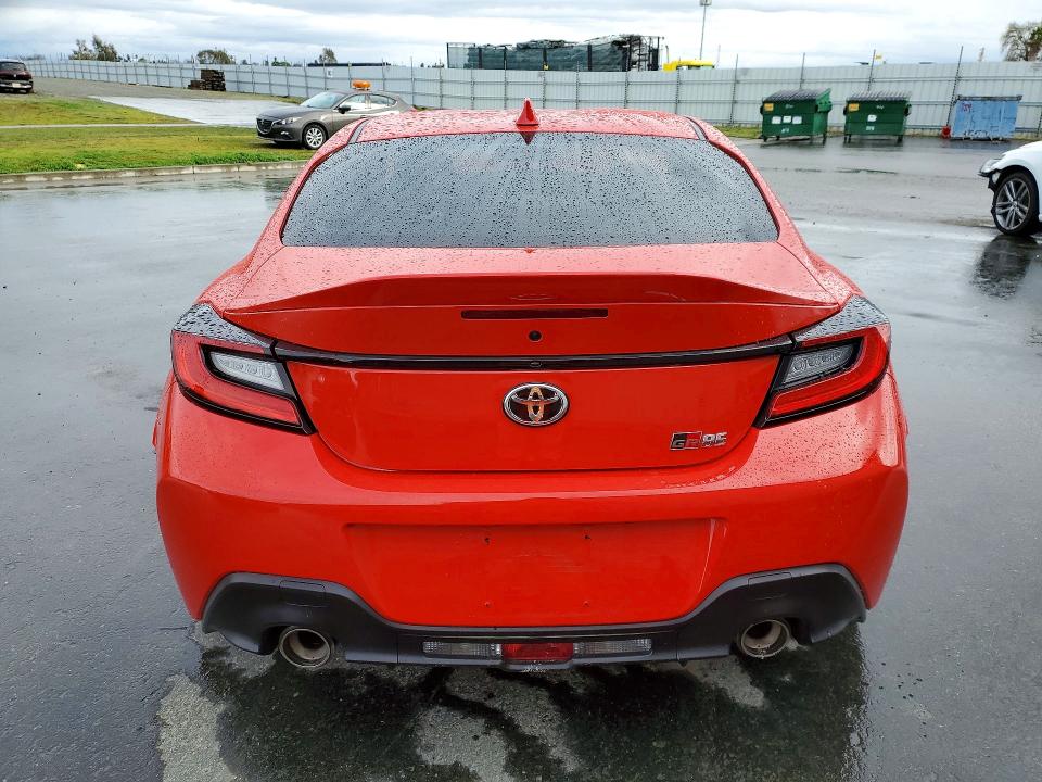 Photo 6 from auction – 2023 TOYOTA GR 86 with VIN JF1ZNBE1XP9764228