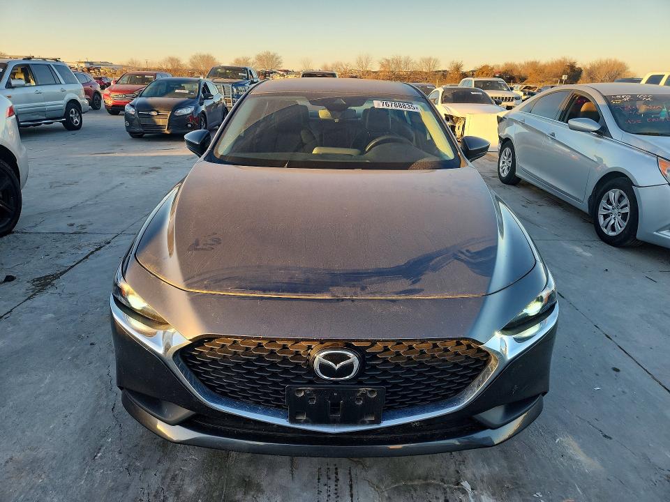 Photo 5 from auction – 2022 MAZDA 3 with VIN 3MZBPABL8NM302803