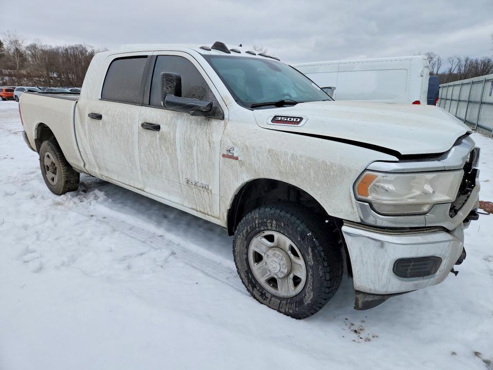 Foto 4 de la subasta – 2022 RAM 3500 con VIN 3C63R3LL0NG401813