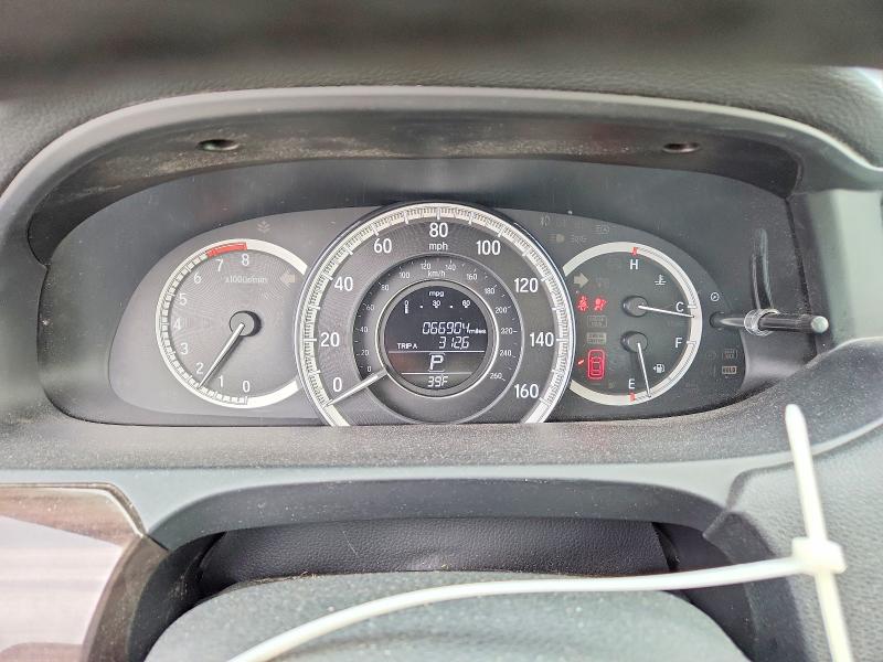 Photo 9 from auction – 2016 HONDA ACCORD with VIN 1HGCR2F85GA227749