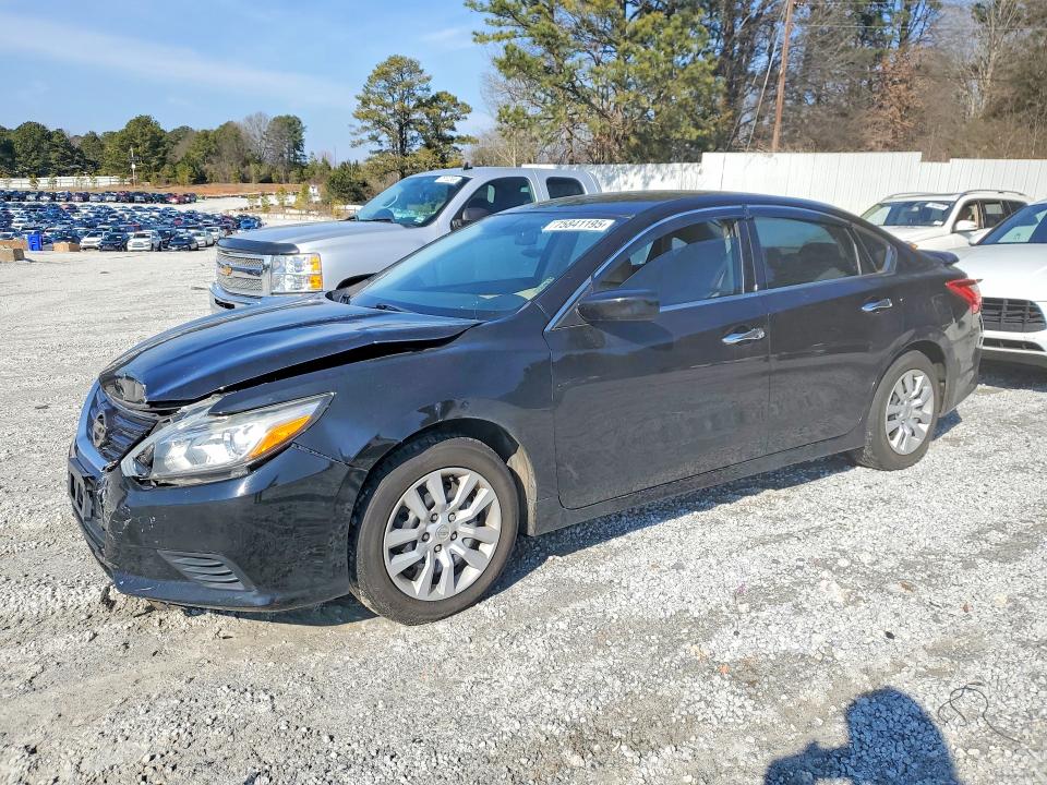 NISSAN ALTIMA 2017 with VIN 1N4AL3AP2HN353210 - Photo from auction