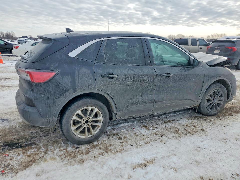 Photo 3 from auction – 2022 FORD ESCAPE with VIN 1FMCU9BZ0NUA58221