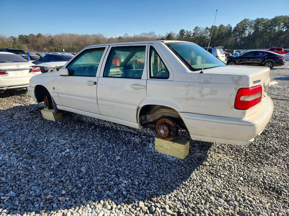 Photo 2 from auction – 2000 VOLVO S70 with VIN YV1LS61J0Y2668666