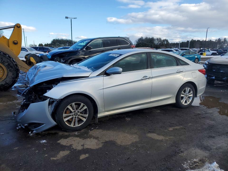 Photo 1 from auction – 2014 HYUNDAI SONATA with VIN 5NPEB4AC5EH905778
