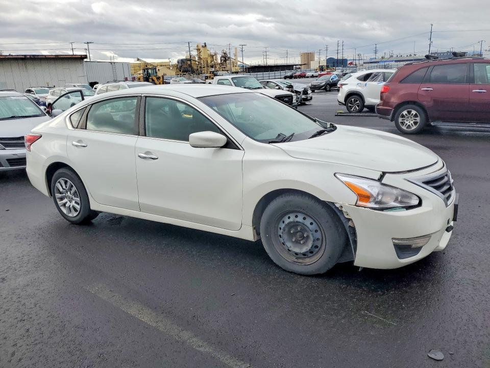Photo 4 from auction – 2014 NISS ALTIMA with VIN 1N4AL3AP2EN252244