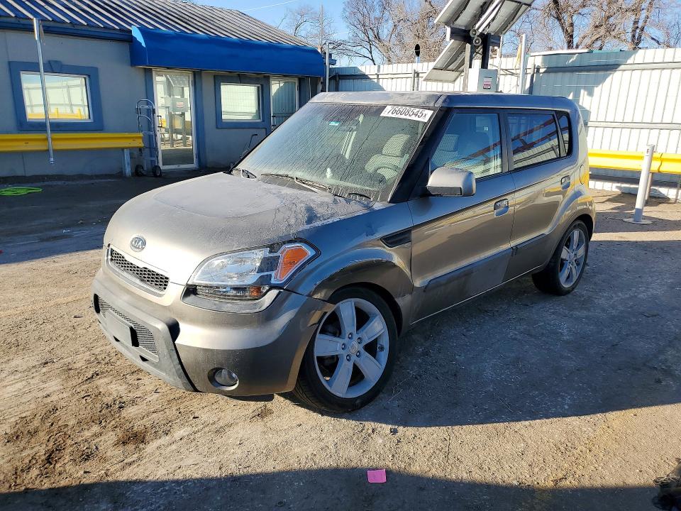 KIA SOUL 2010 with VIN KNDJT2A2XA7091777 - Photo from auction