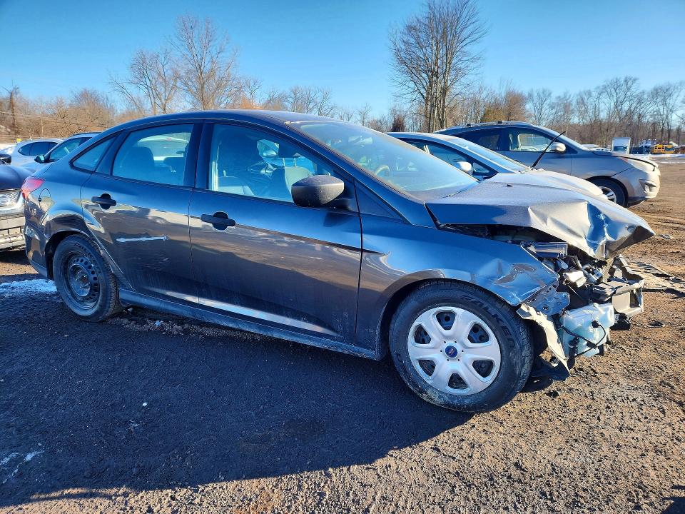 Photo 4 from auction – 2016 FORD FOCUS with VIN 1FADP3E27GL304188
