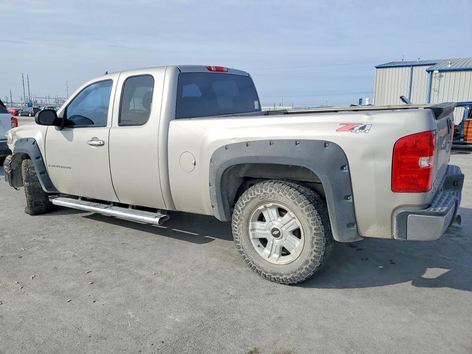 Photo 2 from auction – 2008 CHEVROLET SILVERADO with VIN 1GCEK19018Z155673