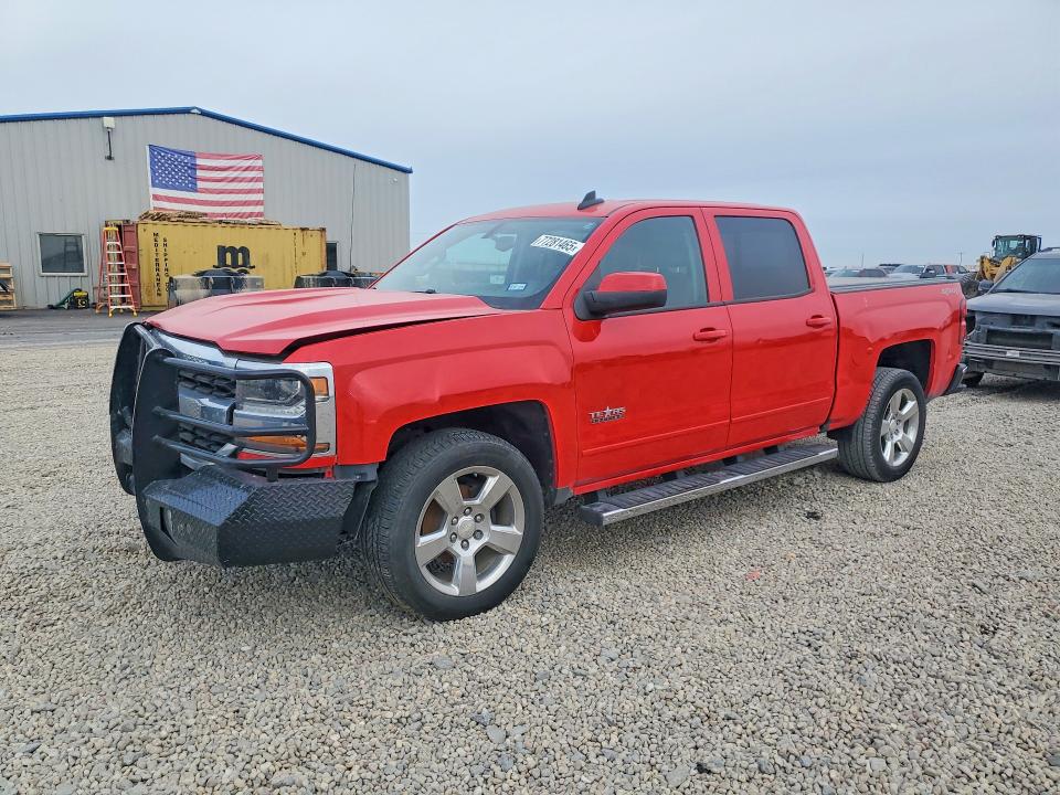 CHEVROLET SILVERADO 2017 with VIN 3GCUKRECXHG218148 - Photo from auction