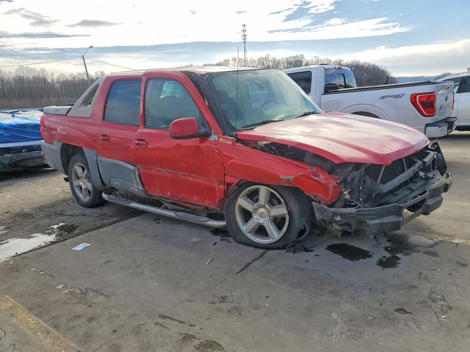 Photo 4 from auction – 2004 CHEVROLET AVALANCHE with VIN 3GNEC12T24G338602