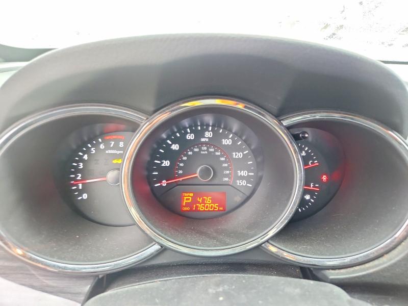Photo 9 from auction – 2012 KIA SORENTO with VIN 5XYKT3A69CG279872