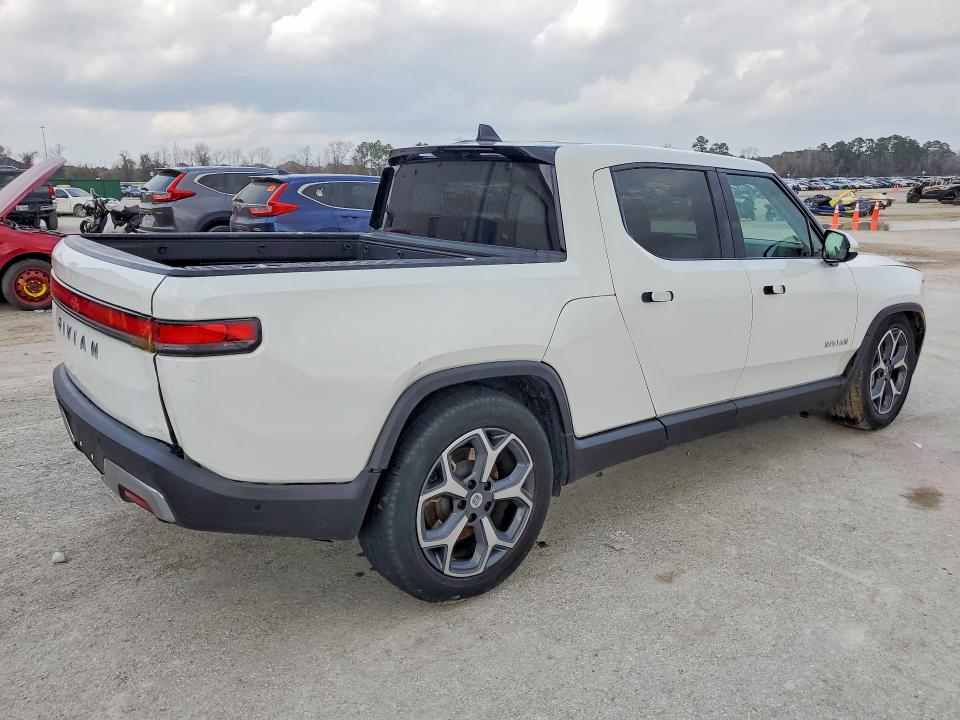 Photo 3 from auction – 2023 RIVIAN R1T ADVENT with VIN 7FCTGBAA5PN028668