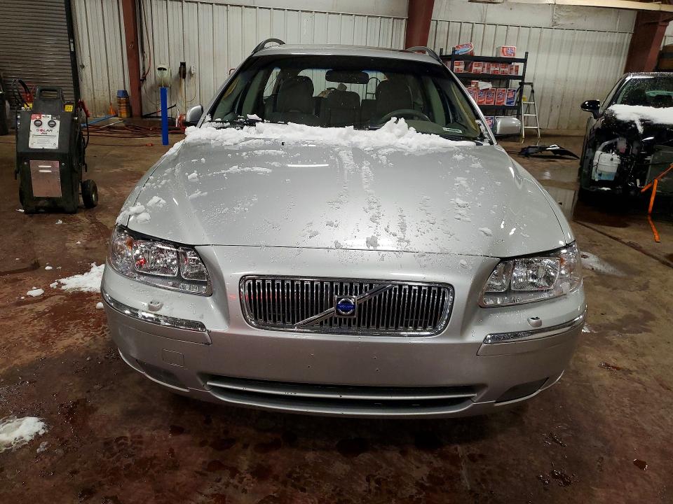 Photo 5 from auction – 2005 VOLVO V70 with VIN YV1SW592751512505