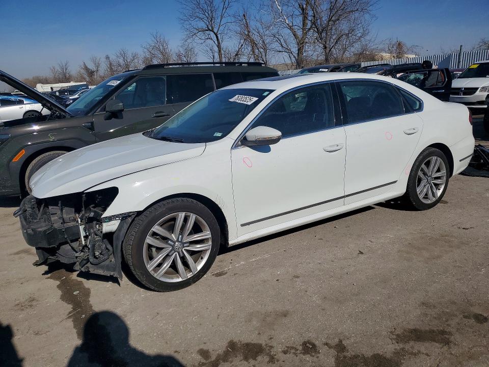 VOLKSWAGEN PASSAT 2017 with VIN 1VWGT7A32HC067911 - Photo from auction