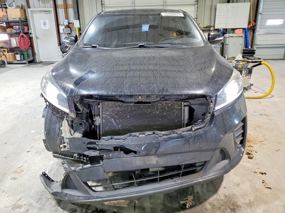 Photo 5 from auction – 2019 KIA SORENTO L with VIN 5XYPG4A33KG560229