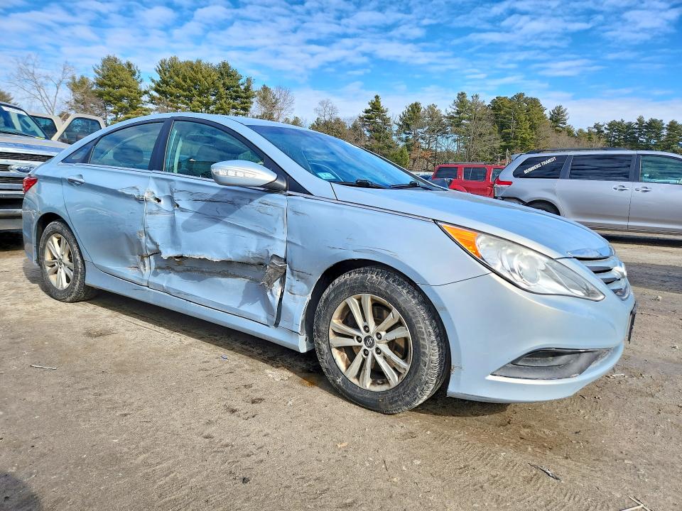 Photo 4 from auction – 2014 HYUNDAI SONATA GLS with VIN 5NPEB4AC3EH842647