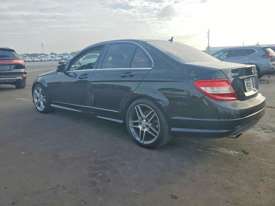 Photo 2 from auction – 2011 MERCEDES-BENZ C 300 4MAT with VIN WDDGF8BB3BR168343