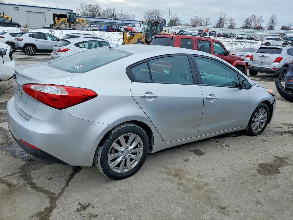 Photo 3 from auction – 2014 KIA FORTE with VIN KNAFX4A63E5100620