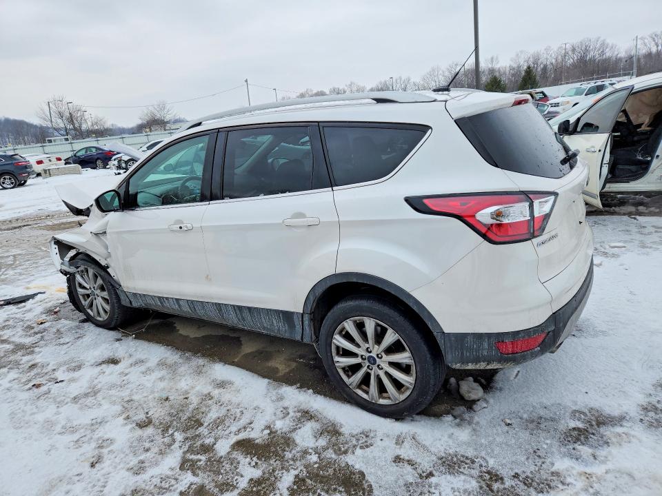Photo 2 from auction – 2017 FORD ESCAPE with VIN 1FMCU0JD8HUC25415