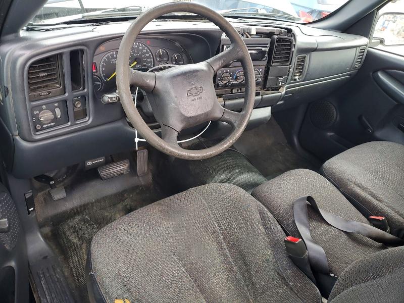 Photo 8 from auction – 2000 CHEVROLET SILVERADO with VIN 1GCEC14W9YZ225221
