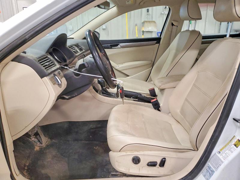 Photo 7 from auction – 2016 VOLKSWAGEN PASSAT with VIN 1VWBT7A3XGC043249