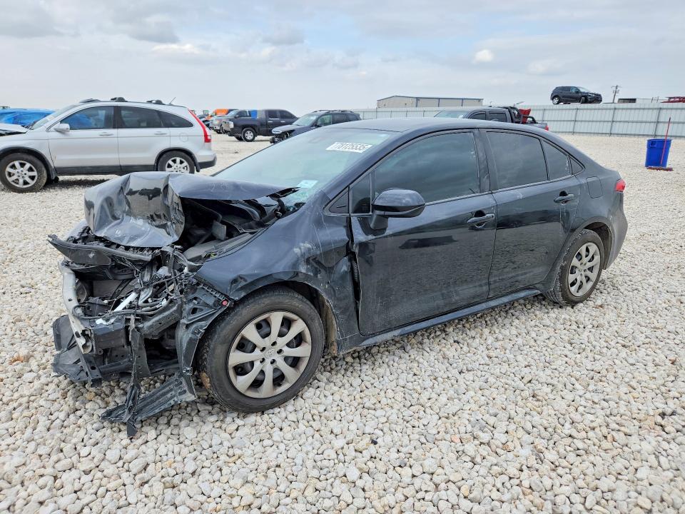 TOYOTA COROLLA 2022 with VIN JTDEPMAE0NJ209663 - Photo from auction