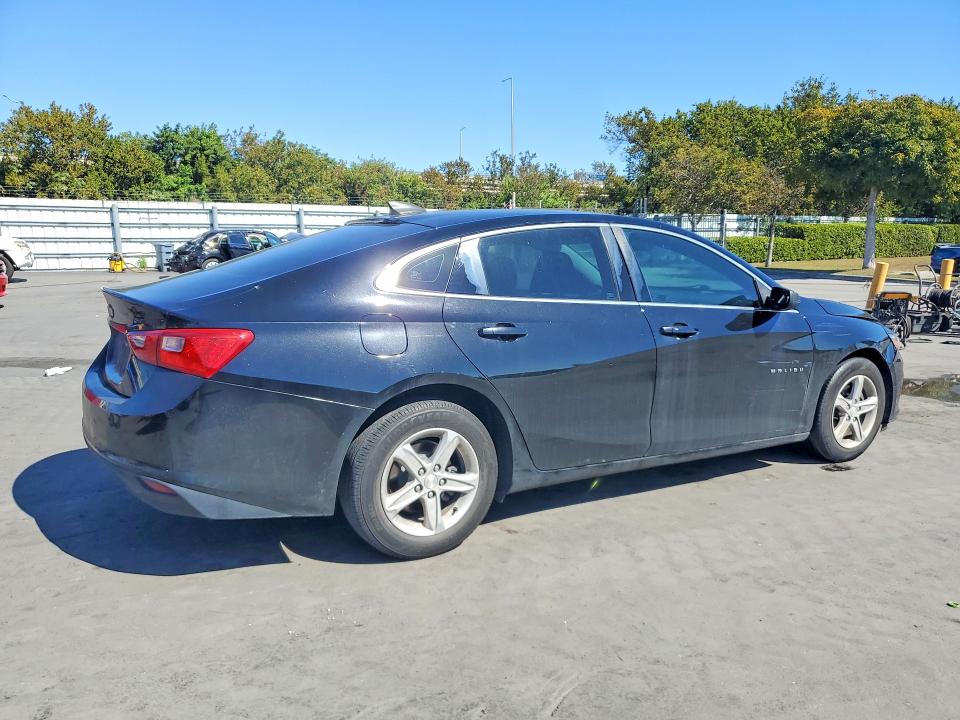 Photo 3 from auction – 2019 CHEVROLET MALIBU with VIN 1G1ZB5ST4KF220207