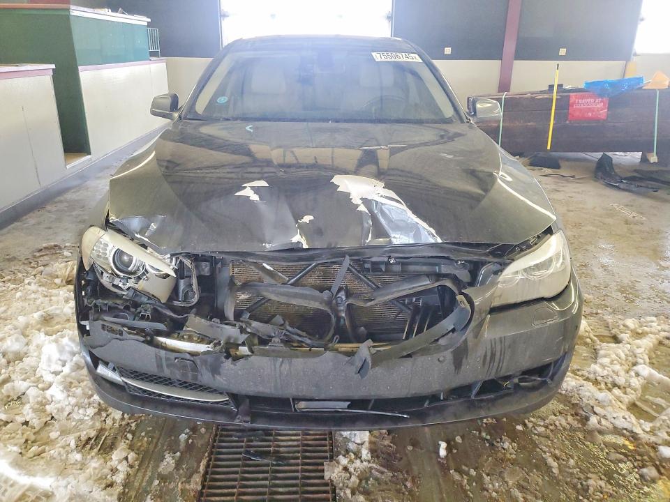 Photo 5 from auction – 2011 BMW 535 XI with VIN WBAFU7C56BC869828