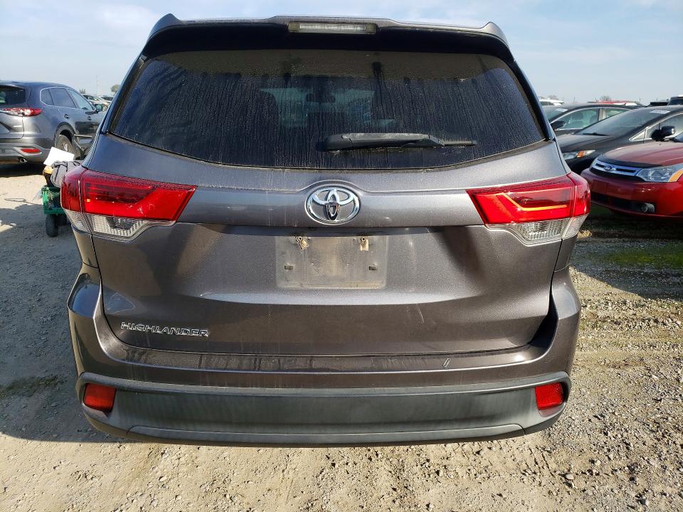 Photo 6 from auction – 2017 TOYOTA HIGHLANDER with VIN 5TDZZRFH5HS220208