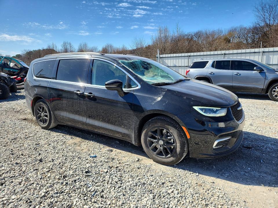Photo 4 from auction – 2022 CHRYSLER PACIFICA with VIN 2C4RC1BG5NR106343