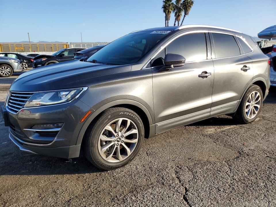 LINCOLN MKC 2018 with VIN 5LMCJ2C97JUL04462 - Photo from auction