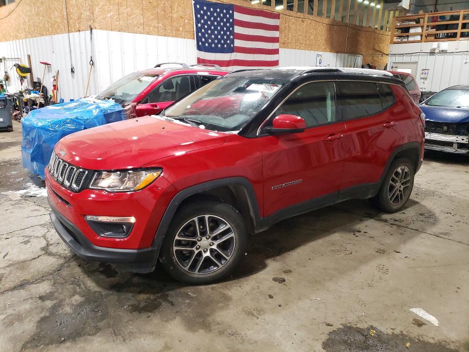 JEEP COMPASS 2018 with VIN 3C4NJDBB1JT483835 - Photo from auction