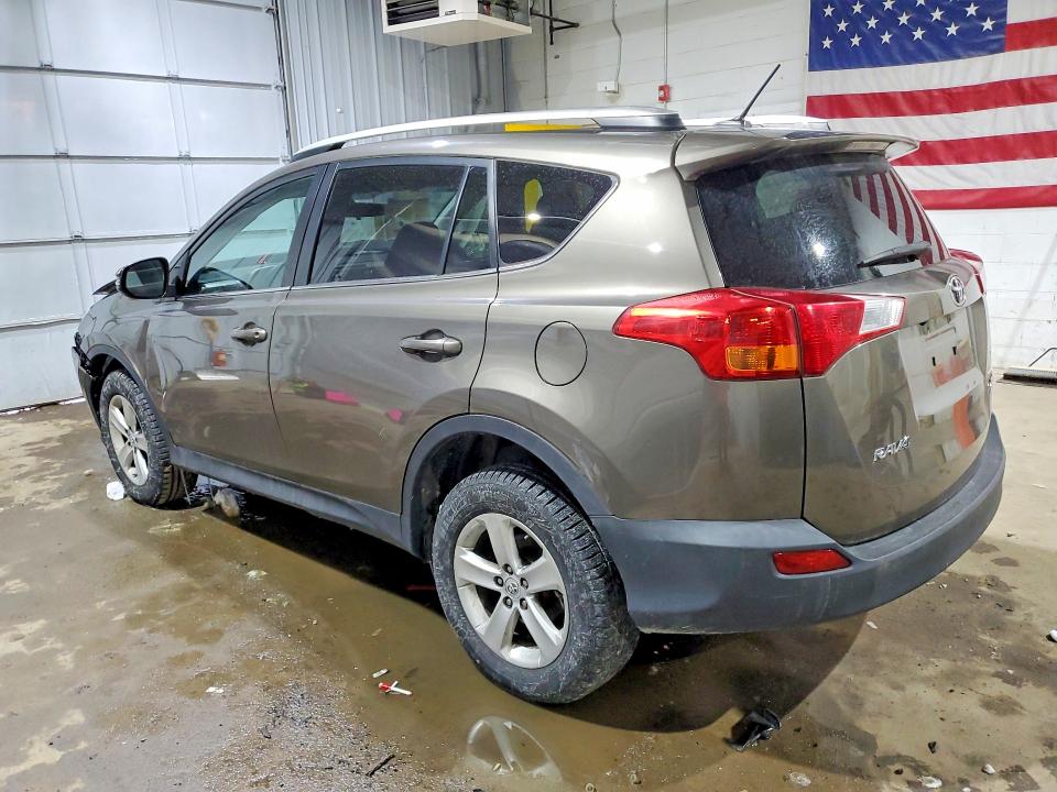 Photo 2 from auction – 2014 TOYOTA RAV4 XLE with VIN 2T3RFREVXEW125931