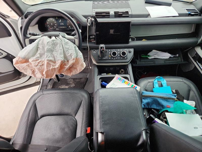Photo 8 from auction – 2024 LAND ROVER DEFENDER with VIN SALEJFEU0R2275797