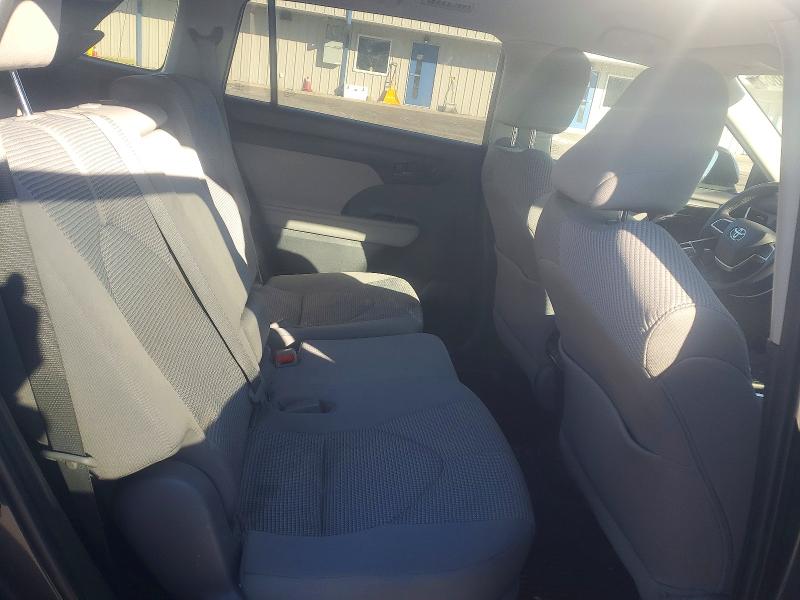 Photo 10 from auction – 2022 TOYOTA HIGHLANDER with VIN 5TDBZRBH4NS200731