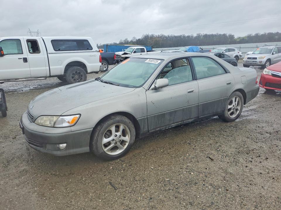 LEXUS ES 300 2001 with VIN JT8BF28G415107527 - Photo from auction