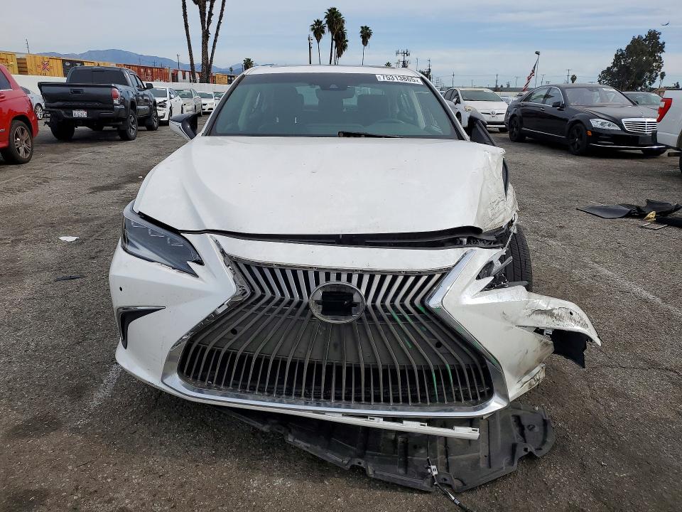 Photo 5 from auction – 2024 LEXUS ES with VIN 58ADA1C17RU048551