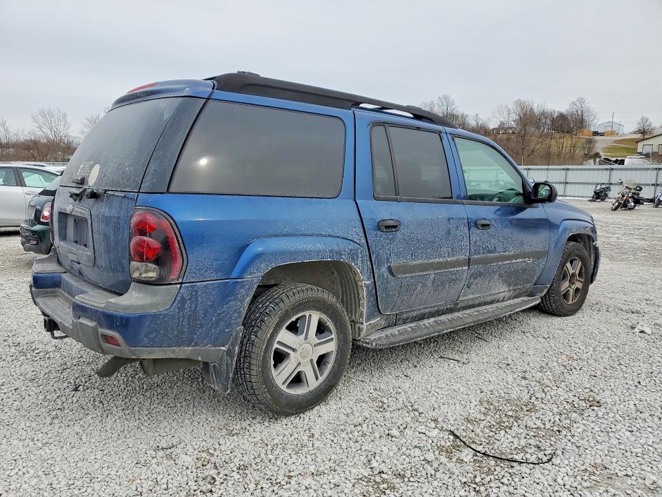 Photo 3 from auction – 2005 CHEVROLET TRAILBLAZER with VIN 1GNET16S556181894