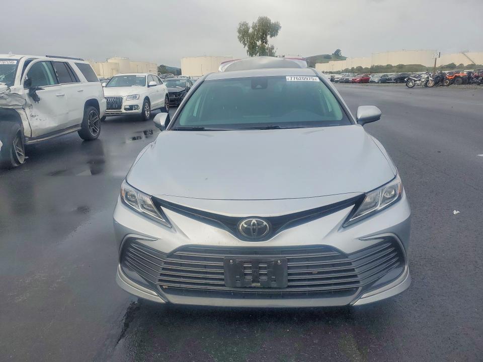 Photo 5 from auction – 2023 TOYOTA CAMRY with VIN 4T1C11AK9PU810550
