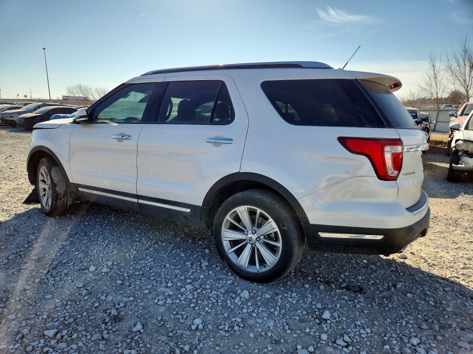 Photo 2 from auction – 2018 FORD EXPLORER L with VIN 1FM5K8F82JGB89749