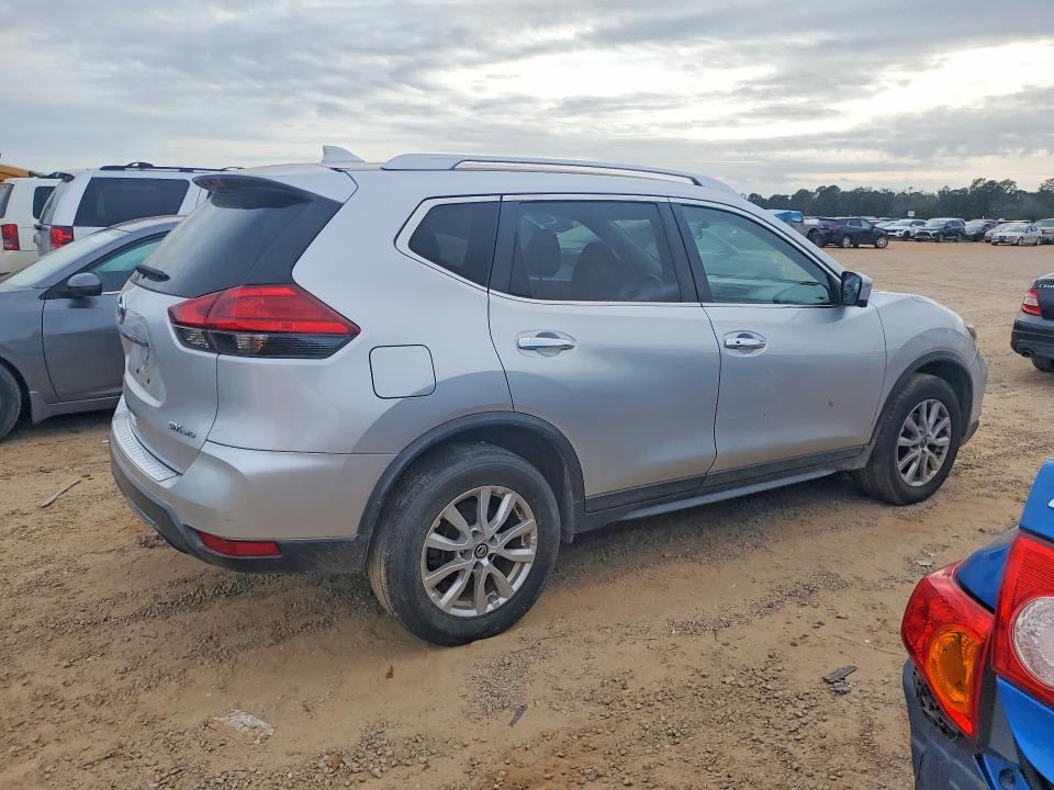Photo 3 from auction – 2017 NISSAN ROGUE with VIN KNMAT2MV7HP559612