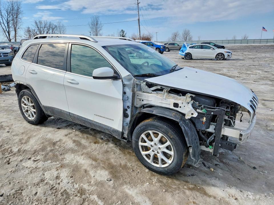 Photo 4 from auction – 2017 JEEP CHEROKEE with VIN 1C4PJMCB8HW576282