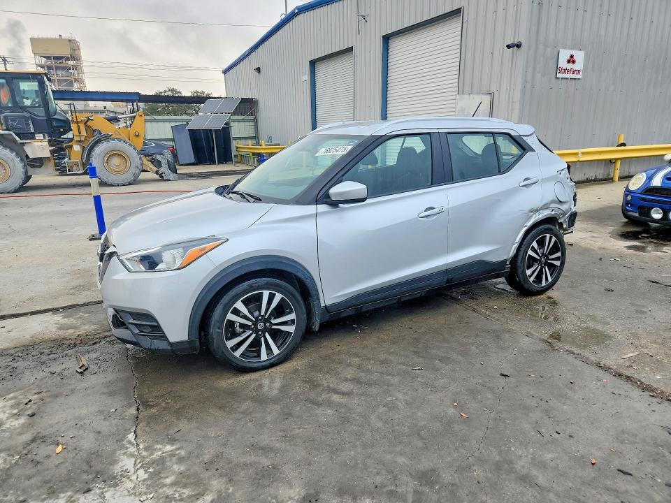 NISS KICKS 2019 with VIN 3N1CP5CU0KL556029 - Photo from auction