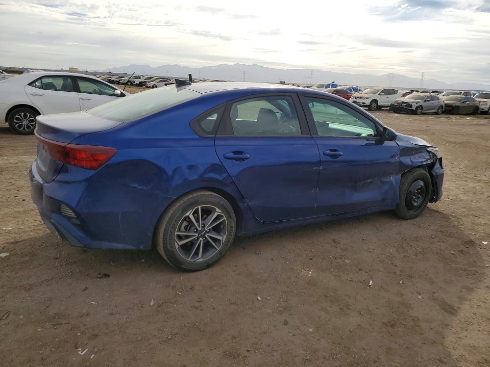 Photo 3 from auction – 2022 KIA FORTE with VIN 3KPF24AD3NE454190